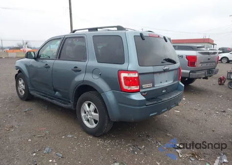 2012 Ford Escape Xlt z USA, uszkodzony, nr VIN 1FMCU9D72CKB76078